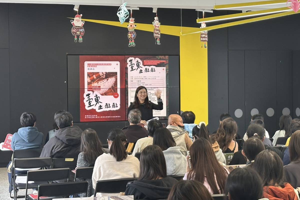 數媒系張嘉玲主任陪伴學生一路走來10周年