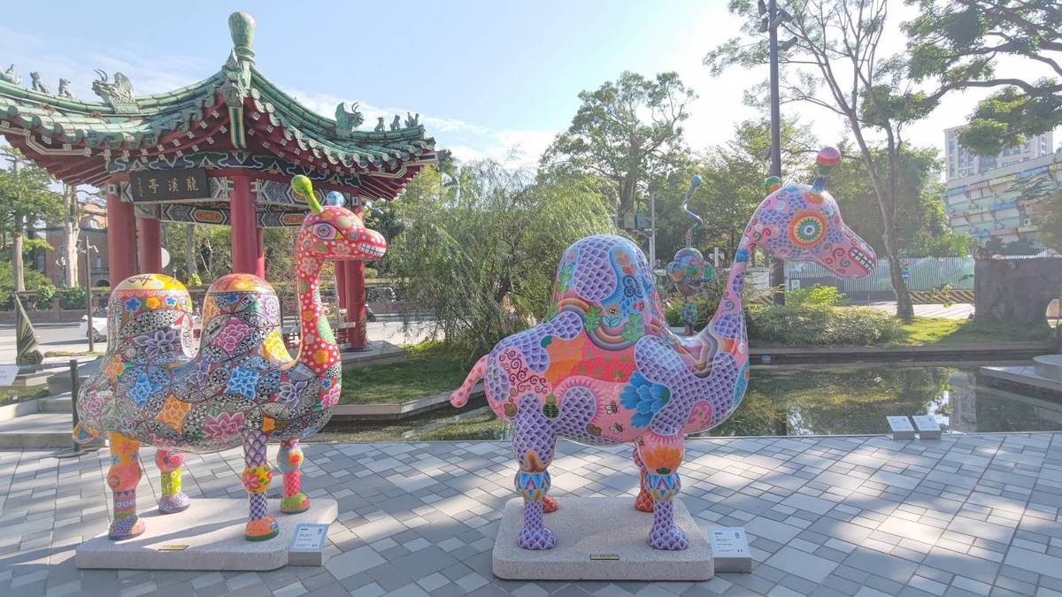 繽紛雕塑現身南海學園  史博館以洪易作品邀民眾親近