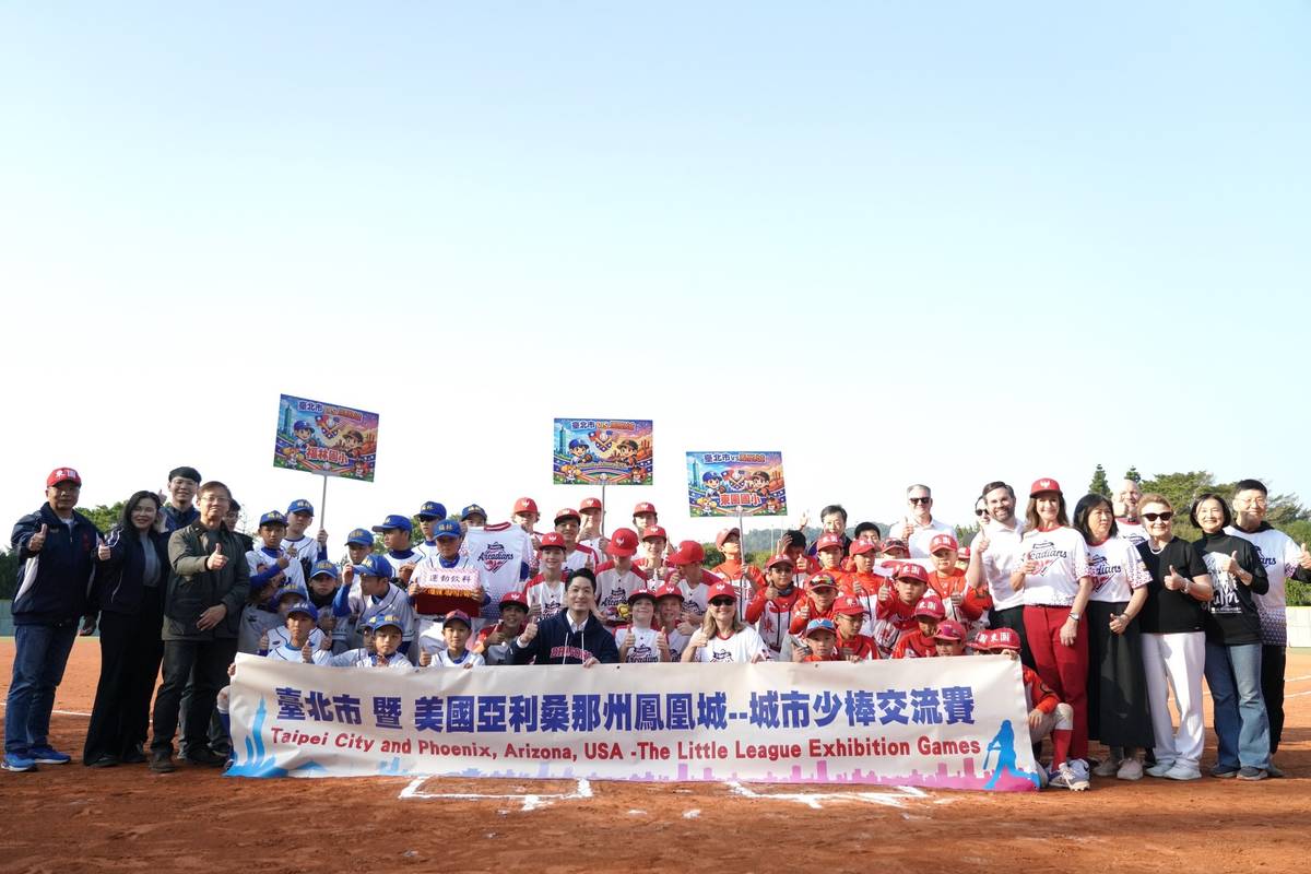 美國亞歷桑納州Arcadia地區少棒隊來臺，與北市福林和東園國小進行友誼賽

