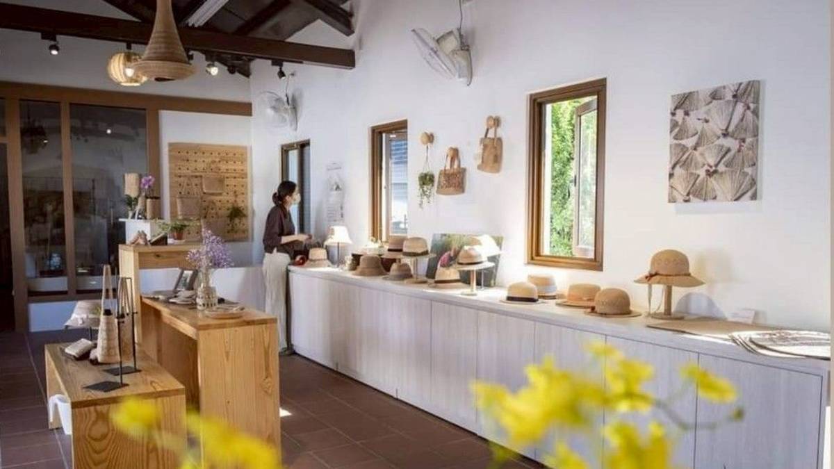 農村工藝生活館的藺編產品展售空間