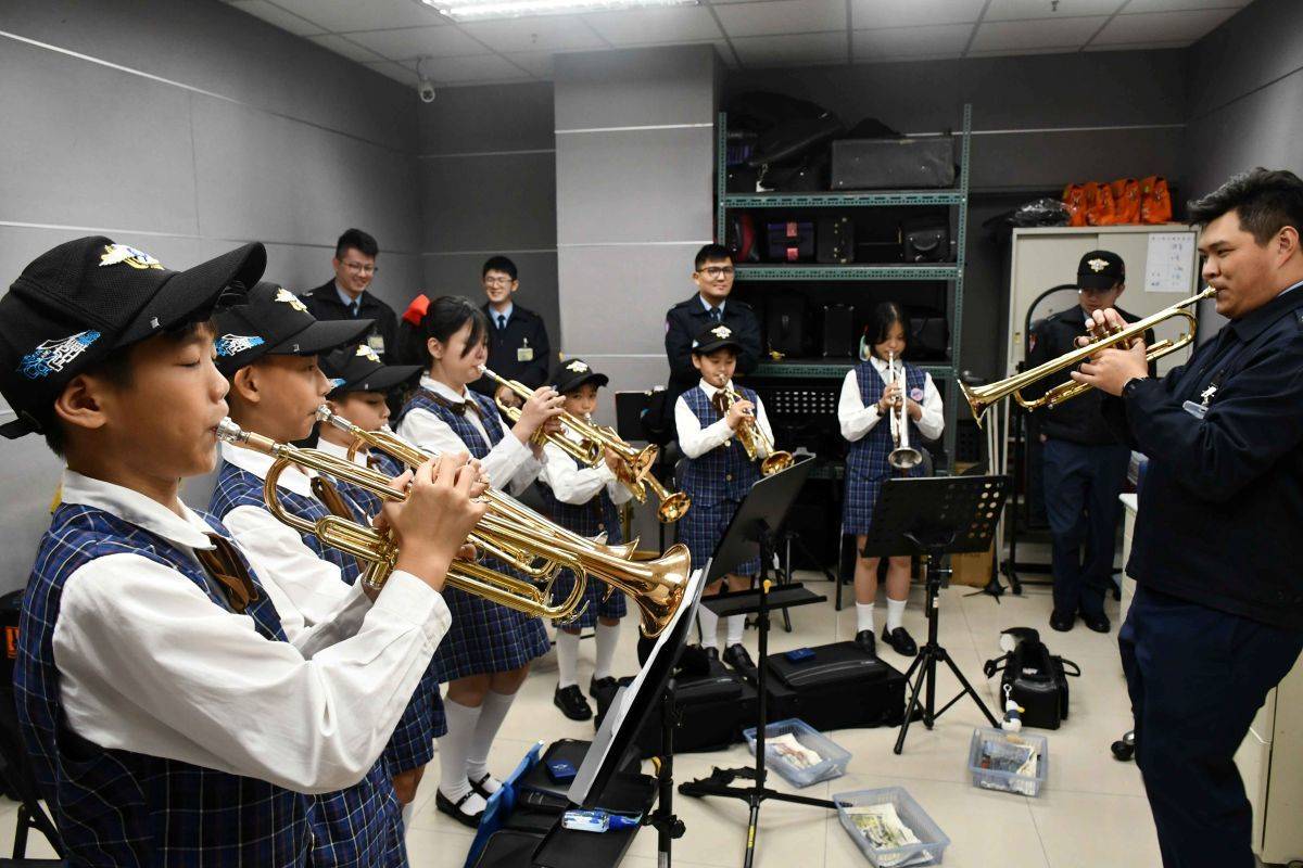 透過交流與分享，深化學生的音樂素養