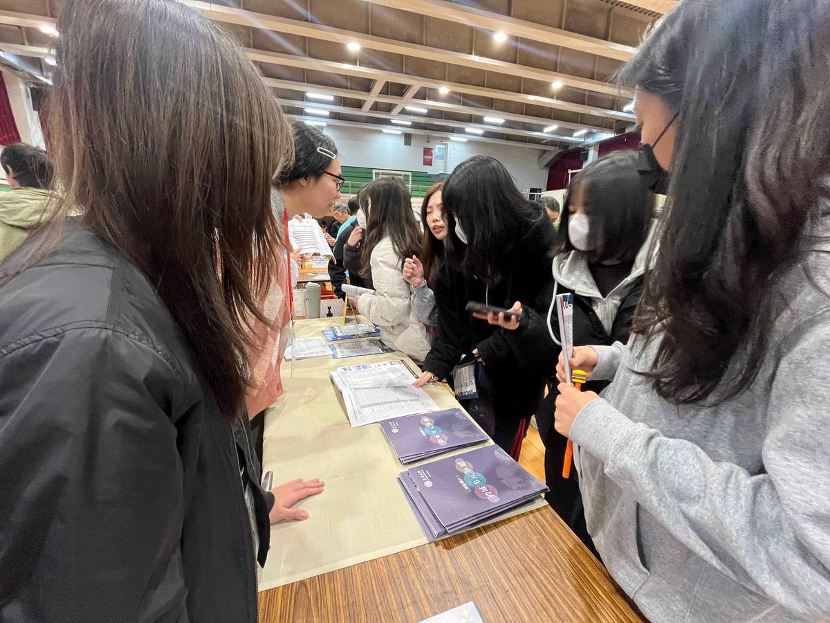 藉由與大學端的面對面交流，提供學生升學參考

