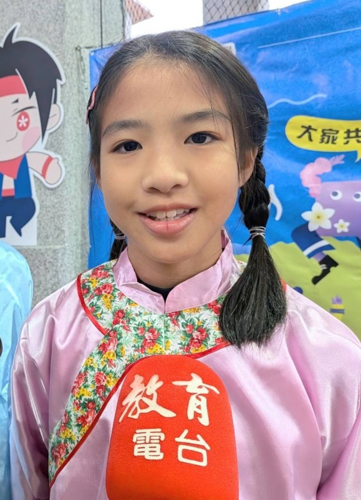 學生葉芯彤學會說臺灣客語，和家中長輩溝通交談