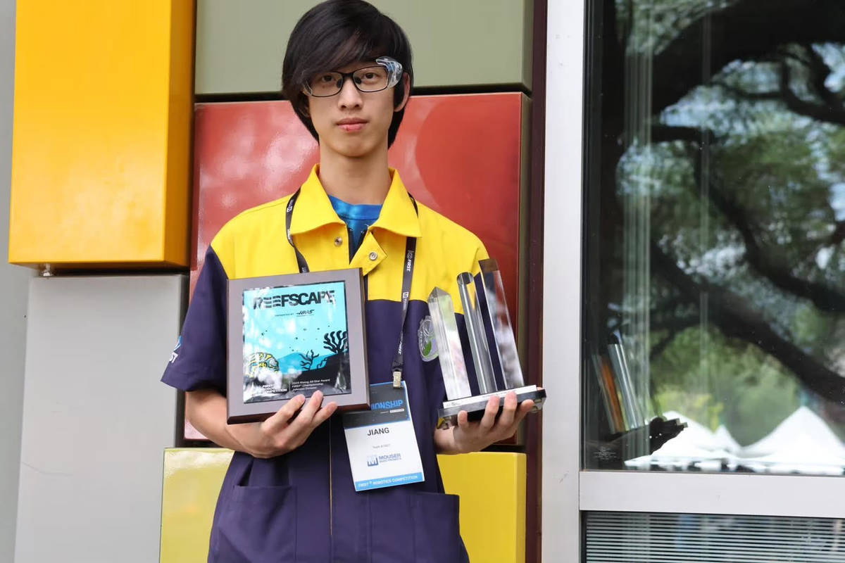 江定祐兩度帶領團隊晉級休士頓世界錦標賽，並榮獲台灣區賽亞軍及最佳品質獎