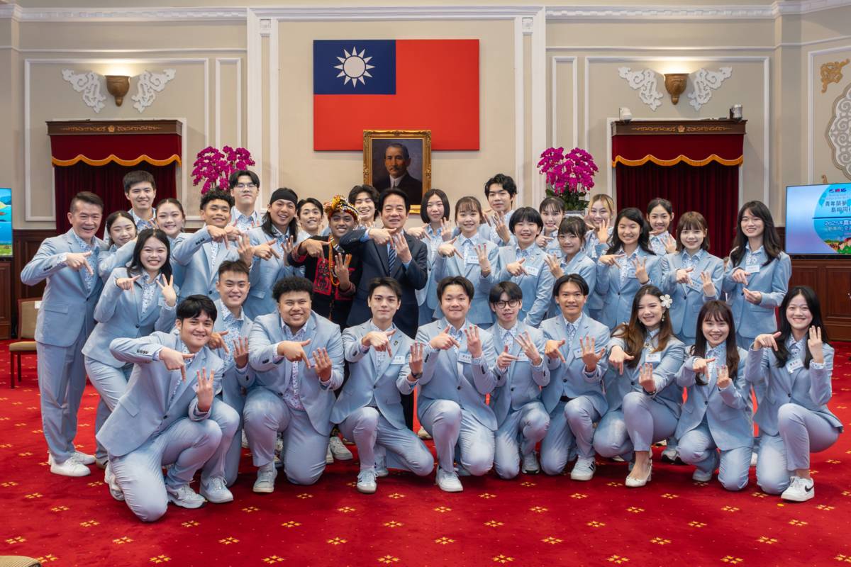 總統賴清德今天（26日）上午接見2025年「國際青年大使交流計畫」及「農業青年大使『新南向』交流計畫」訪團。(取自總統府flickr)