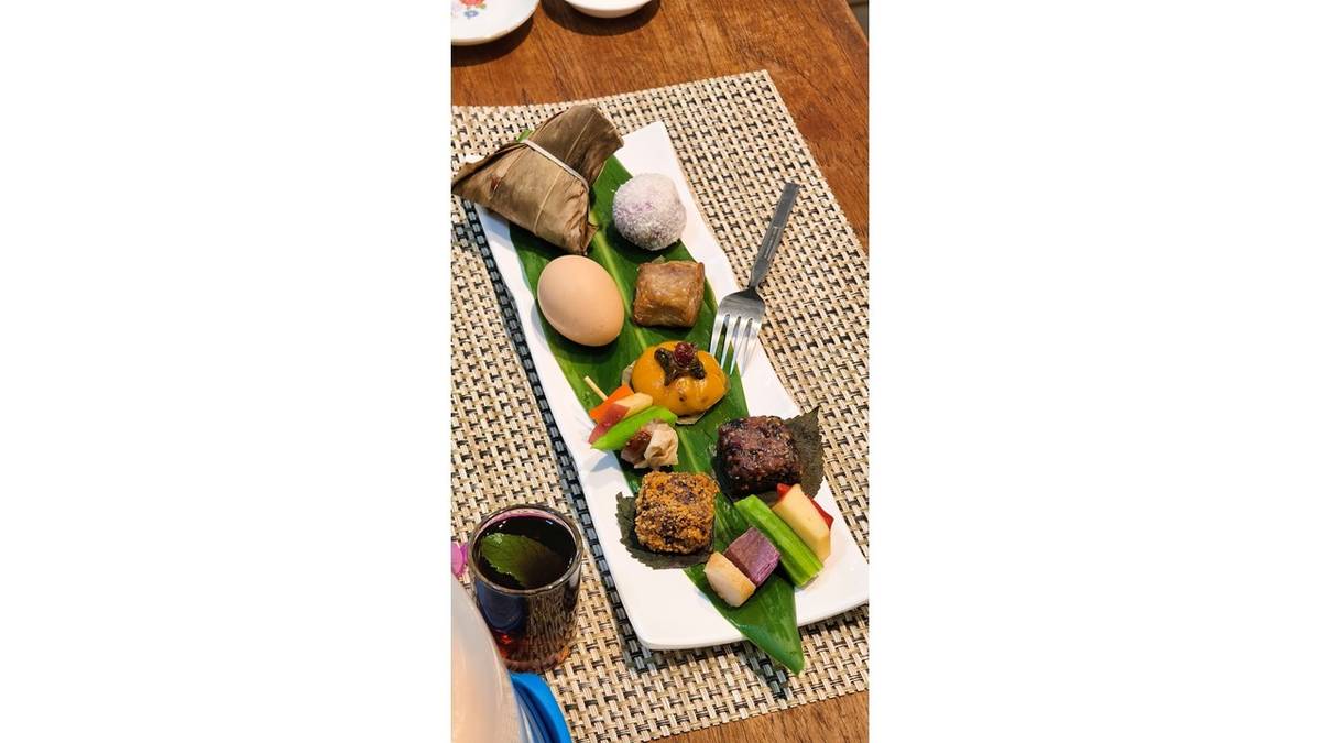 綠食飯桌—只要是店內品嚐淡蘭飯包，可見到以天然素材擺盤，具有美感又環保減廢(圖片由簡淑慧提供)