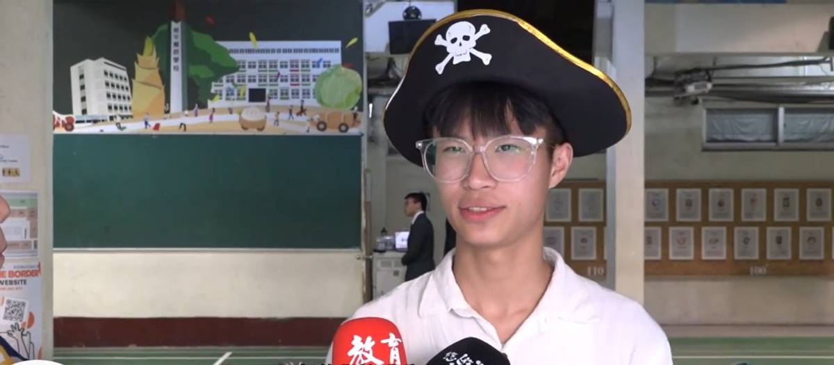 學生魏廷軒分享，透過課程和戲劇演出，學習尊重多元文化