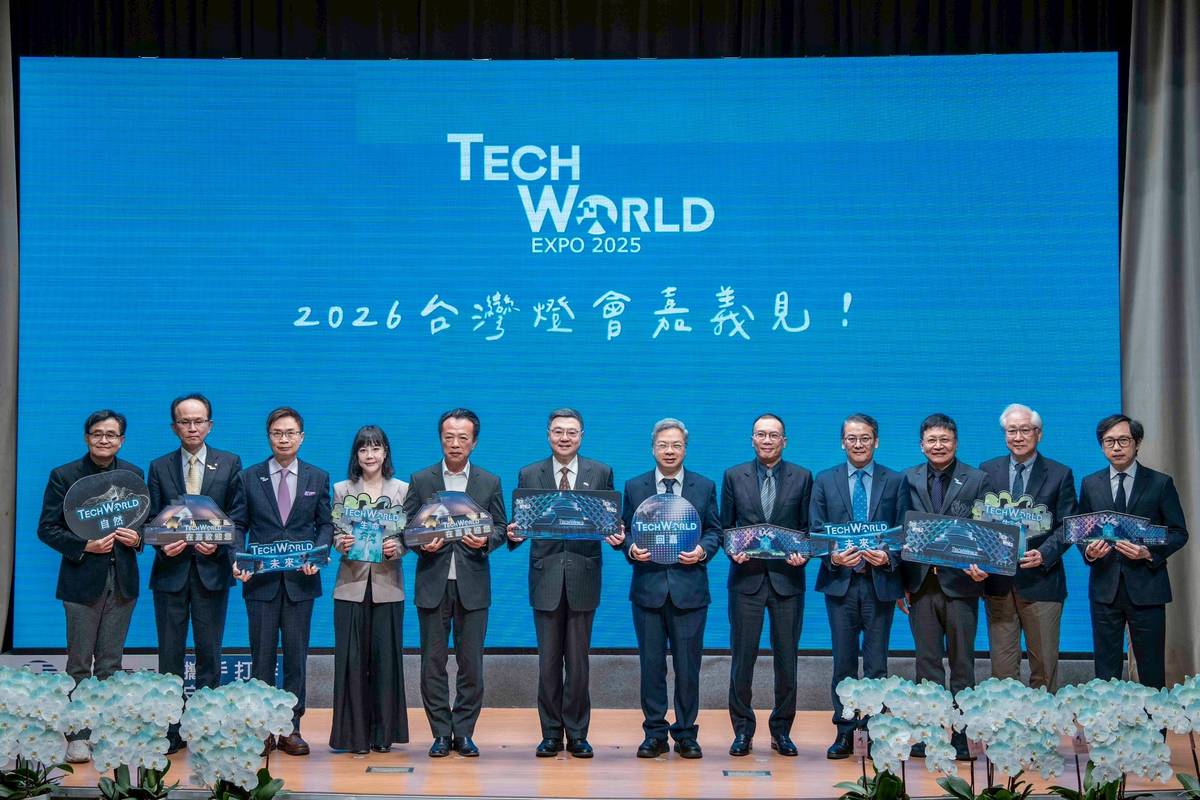 行政院宣布將大阪世博的TECH WORLD館帶回家，將在2026台灣燈會重現。(行政院提供)
