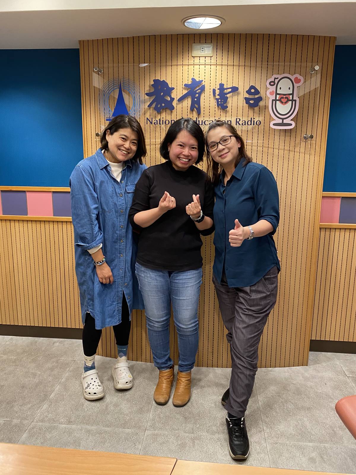 來賓廖秋怡妤主持人合影