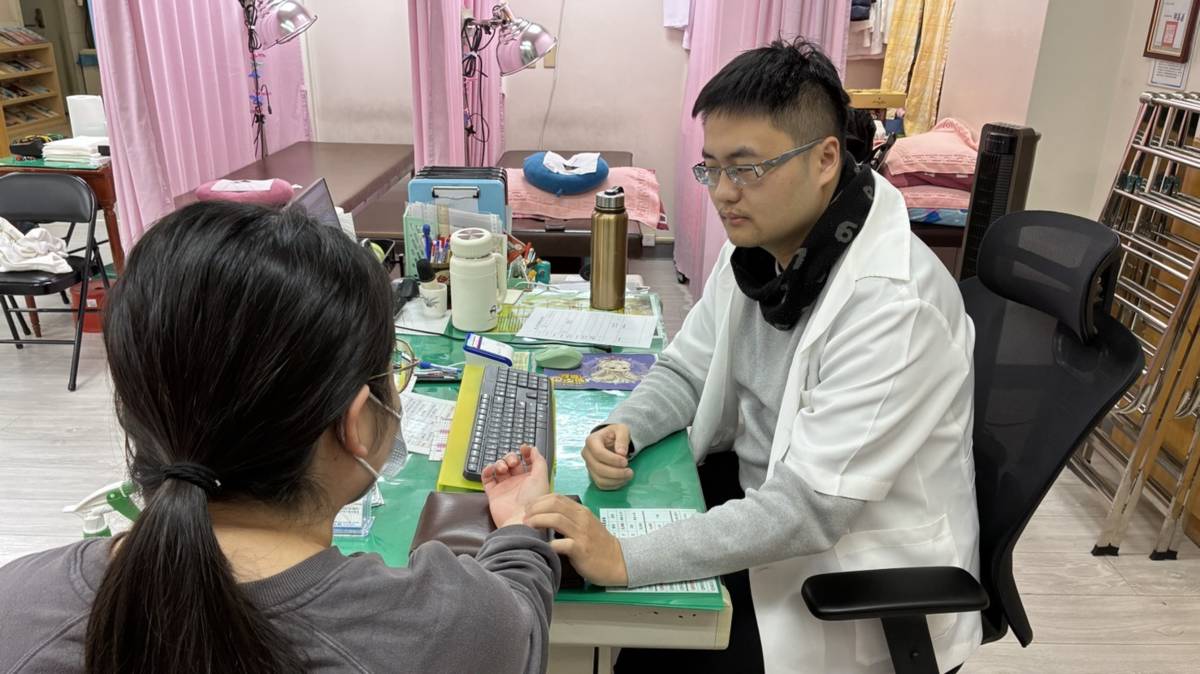 高堂中醫黃敬祐專任醫師