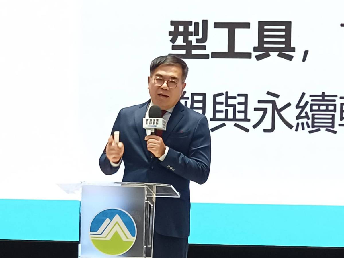 環境部部長彭啓明表示，對於南投縣焚化爐，環境部不排除未來也會協助做些評估。