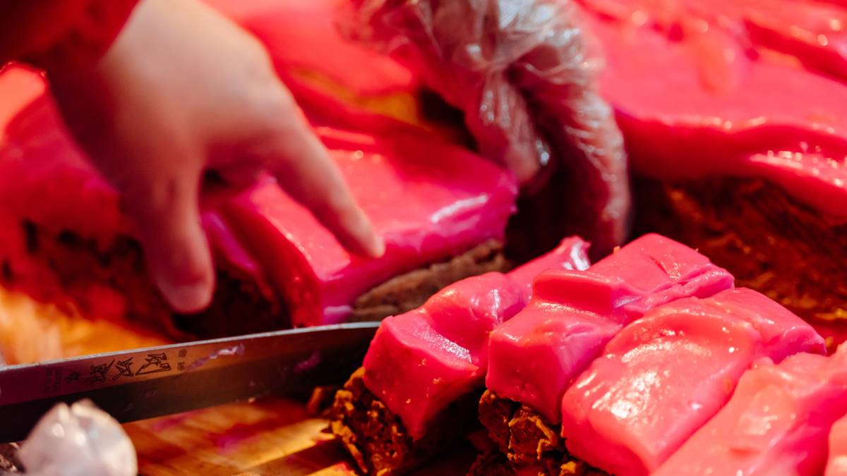 東勢新丁粄以獨特的花豆內餡製作。