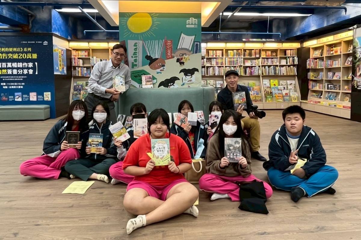 國中生在政大書城成為說書人