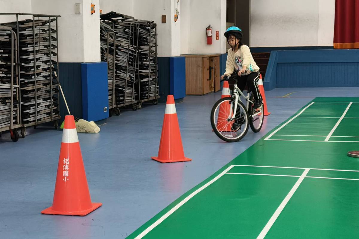 臺北市銘傳國小規劃單車能力檢核，強化學生的騎乘技巧

